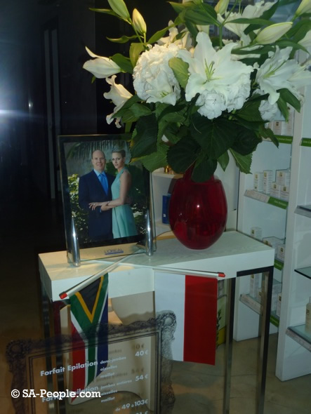 Even the shop window displays are flying the flag for South Africa