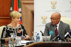 Hollywood actress and UN Messenger for Peace Charlize Theron and South African President Jacob Zuma at the Union Buildings in Pretoria, 29 July 2013 (Photo: GCIS) 