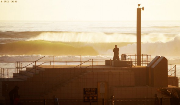 Cyclone Bejisa delivers spectacular sunrise surf in Durban Cyclone Bejisa delivers spectacular sunrise surf in Durban
