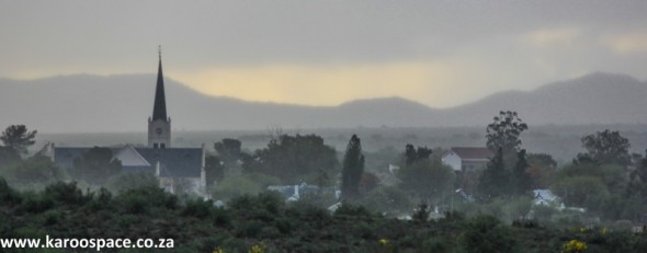 Early evening descends on Steytlerville Early evening descends on Steytlerville