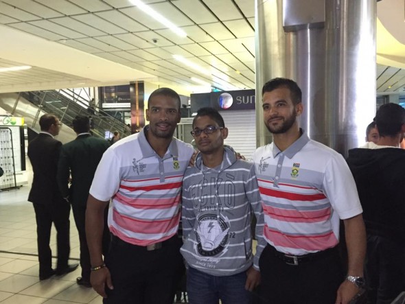 Fans welcome South African Proteas back home Fans welcome South African Proteas back home