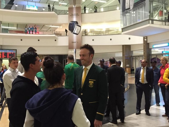 Fans welcome South African Proteas back home Fans welcome South African Proteas back home