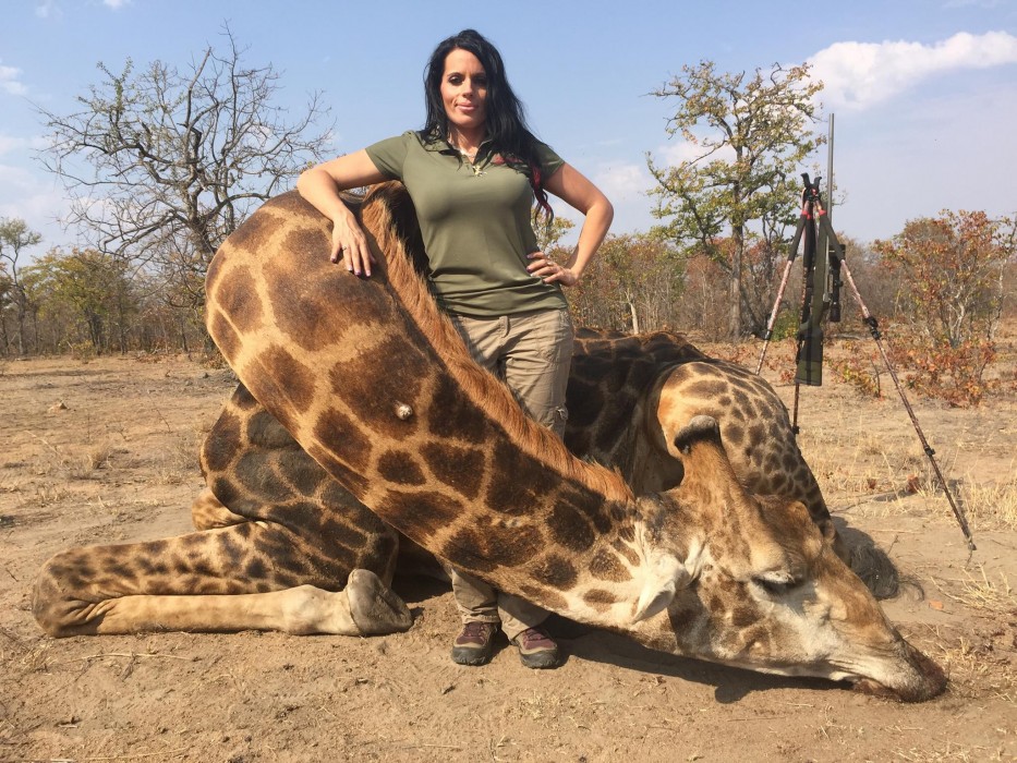 Sabrina with giraffe Sabrina Corgatelli