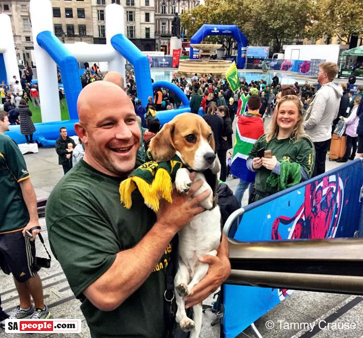 Springbok fans in London for morning jog Springbok fans in London for morning jog