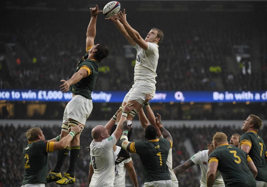 Britain Rugby Union - England v South Africa - 2016 Old Mutual Wealth Series - Twickenham Stadium, London, England - 12/11/16 England's Courtney Lawes in action during a lineout Reuters / Toby Melville Livepic 