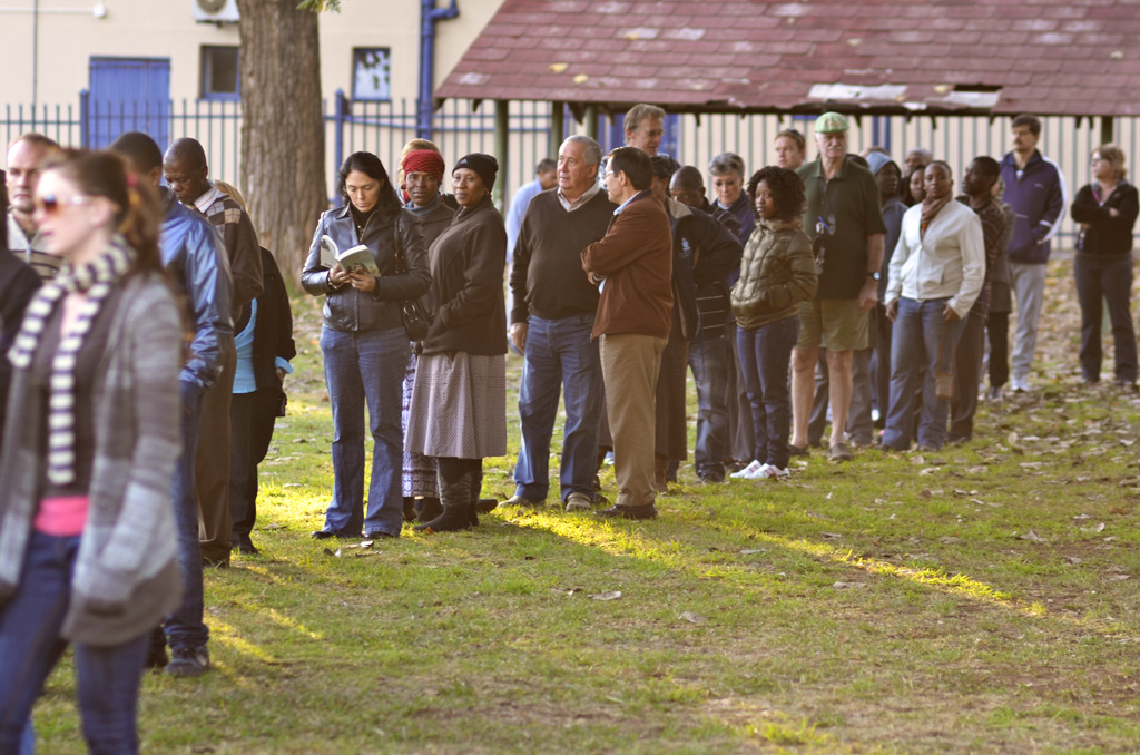 Queue for SA elections 1994