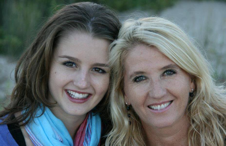 Jenna Lowe and her mother Gabi