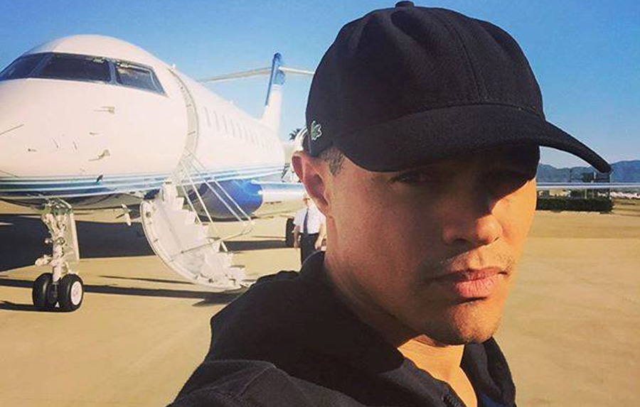 trevor-noah-plane-th