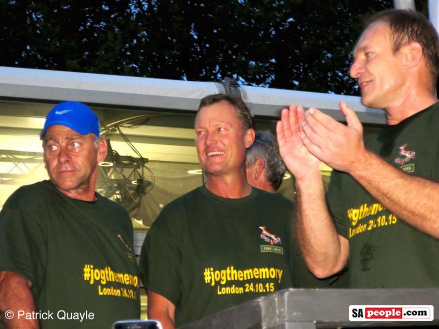 Francois Pienaar and 1995 Springbok in London for morning jog