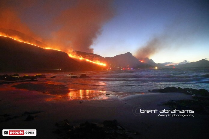 Misty Cliff Fire, Cape Town Misty Cliff Fire, South Africa