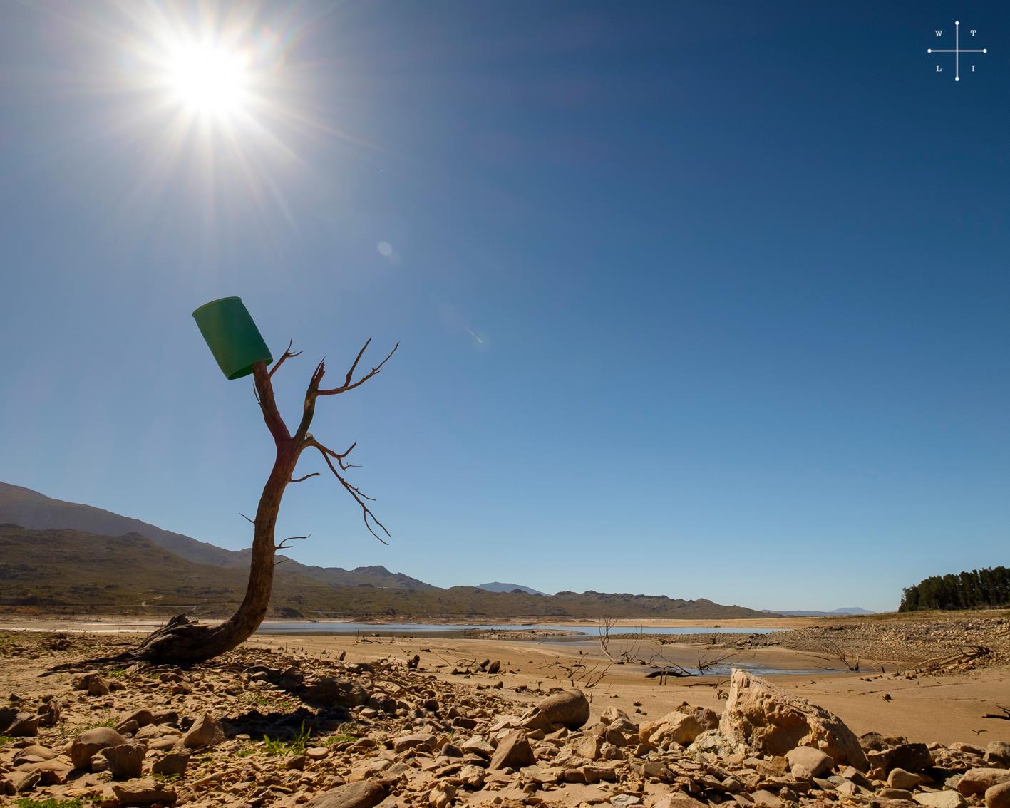 Haunting Photos Show Cape Town Gripped by Drought Crisis (About 100