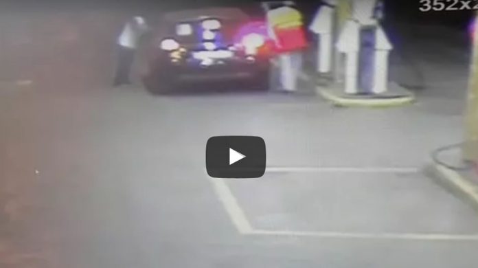 petrol pump flee
