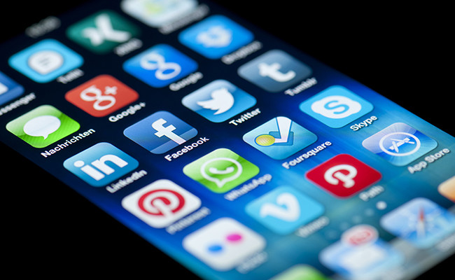 Social Media Apps on Apple iPhone 5