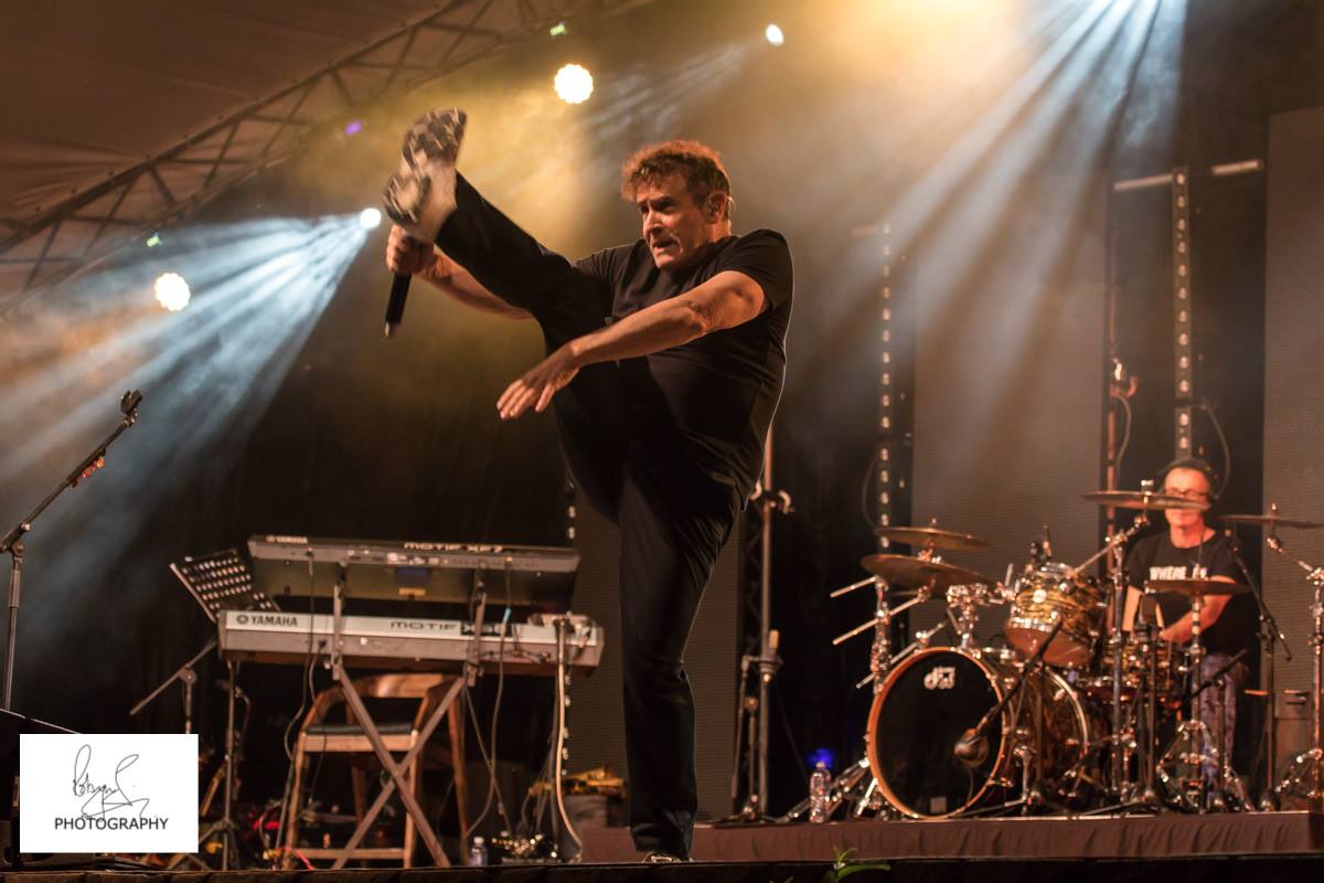 Johnny Clegg Kicks Up His Heels At Kirstenbosch On Final ... Johnny Clegg Kicks Up His Heels At Kirstenbosch On Final ...