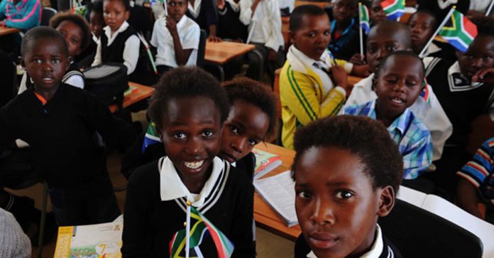 school-children-gcis-th