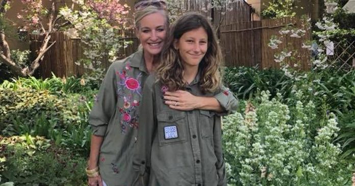 Julie-and-Sophie-Kotton