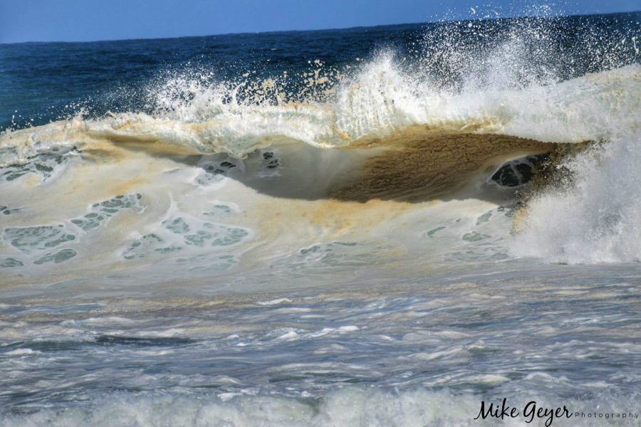 full moon big waves equinox in east london ocean