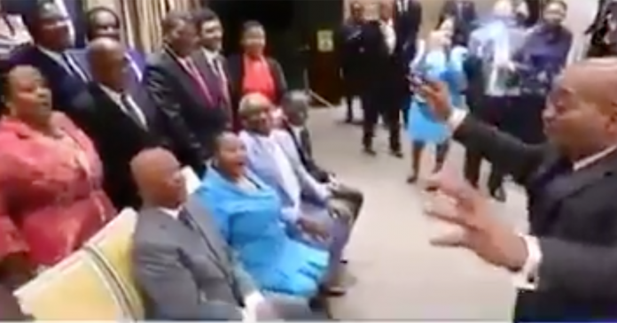 zuma-and-his-choir
