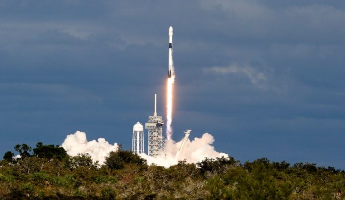 2018-12-03T210541Z_2_LYNXMPEEB21OI_RTROPTP_4_SPACE-SPACEX
