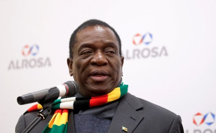 2019-01-21T072258Z_1_LYNXNPEF0K0CW-OZATP_RTROPTP_4_OZATP-UK-ZIMBABWE-POLITICS-SAFRICA