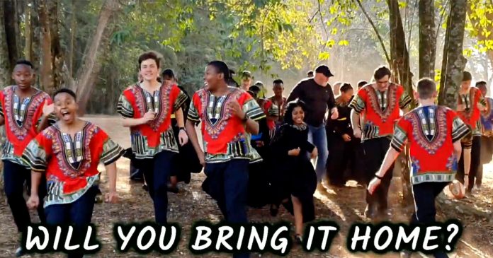 leon-schuster-hey-bokke-bring-it-home leon schuster hey bokke