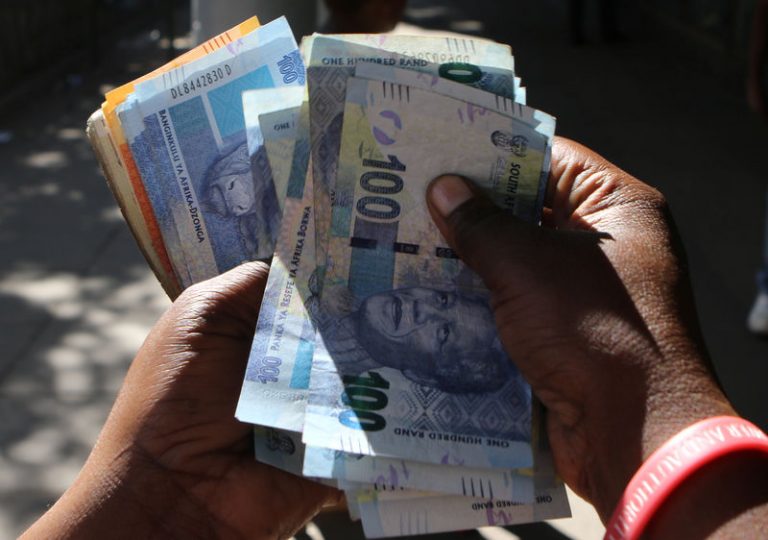 Rand Weakens with Overnight Loadshedding, and Risk of More Power Cuts