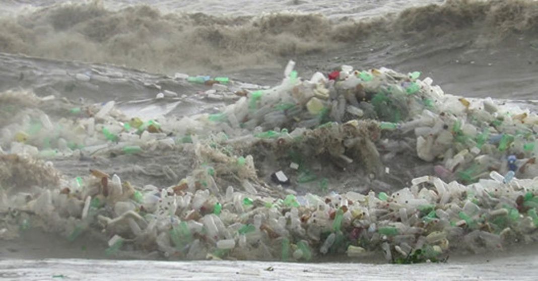WATCH Durban's Plastic Pollution Makes World Headlines (Whilst Voted