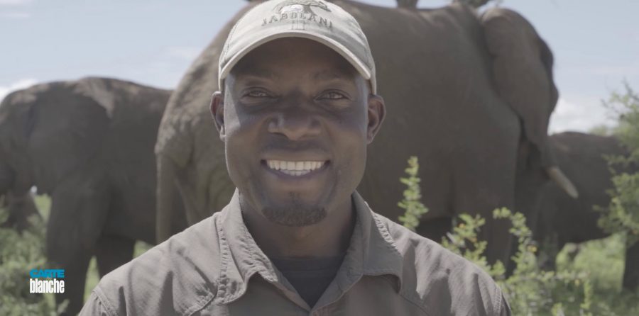 owen caring for elephants jabulani