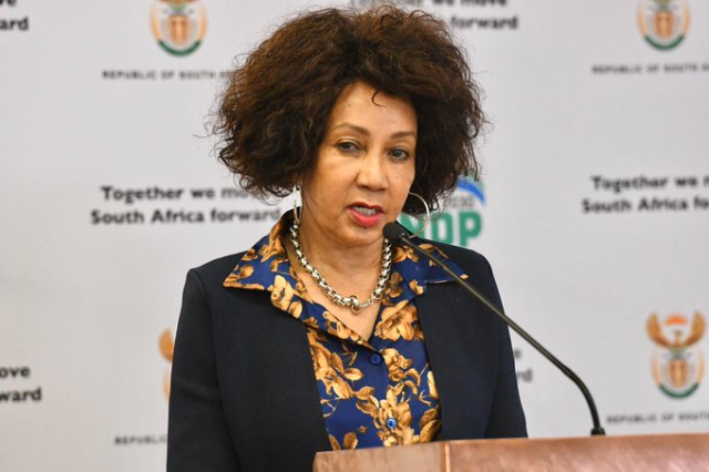 lindiwe sisulu land resettlement