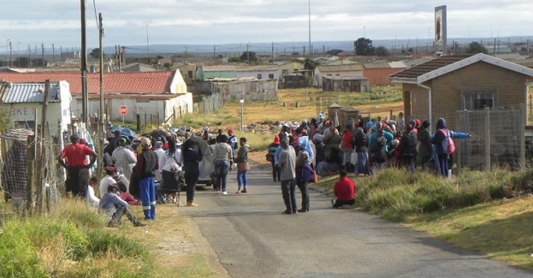 how many people live in south africa townships how many people live in south africa townships