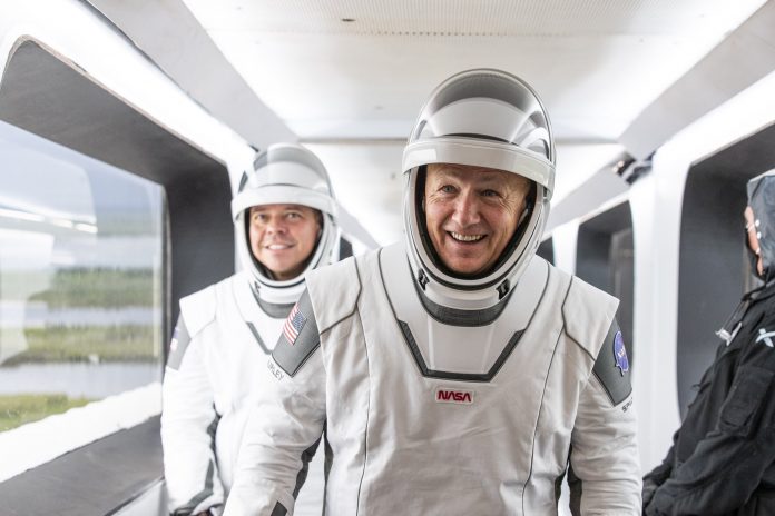 astronauts launch delayed saturday