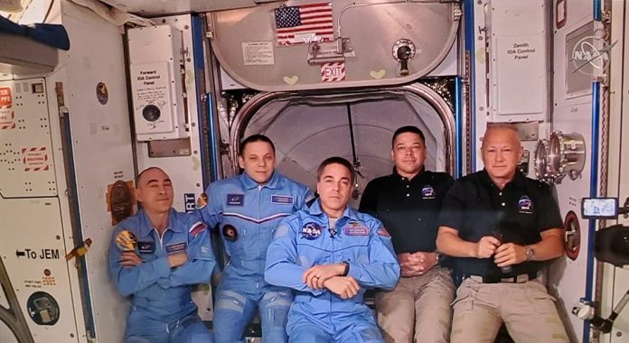 astronauts international space station astronauts international space station