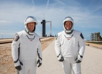 astronauts space-x elon musk mission