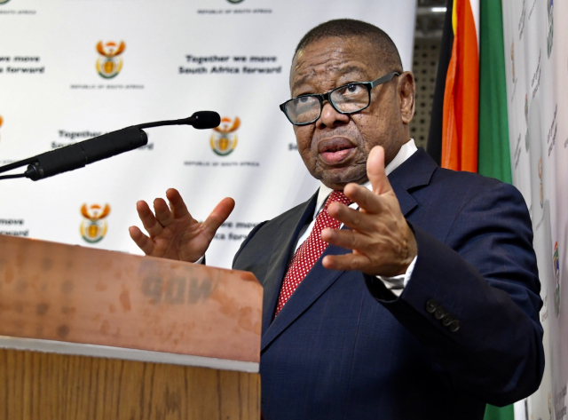 Minister Nzimande says Academic year to be completed in March 2021