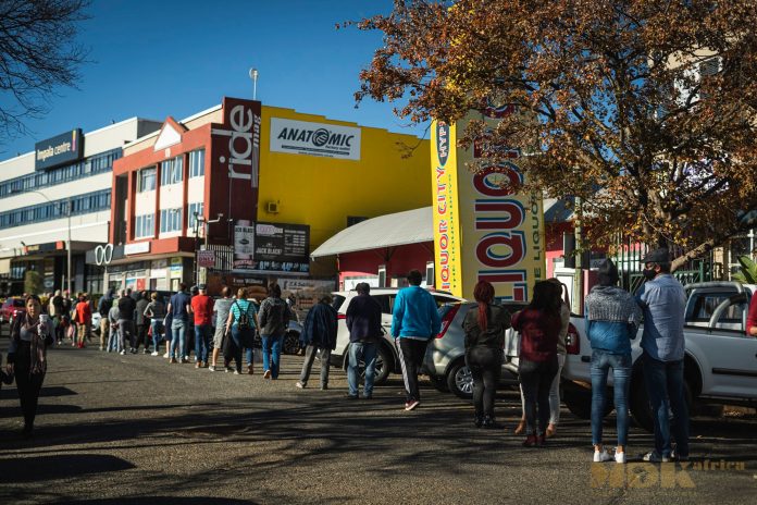 south africans queue alcohol bottle stores south africans queue alcohol bottle stores
