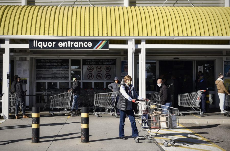 WATCH The Long, Long Queue for a Liquor Store in Centurion, South