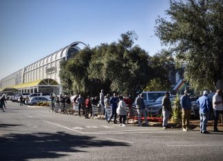 liquor store queue centurion 2