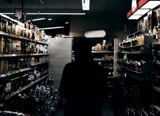 liquor store thieves joburg pix