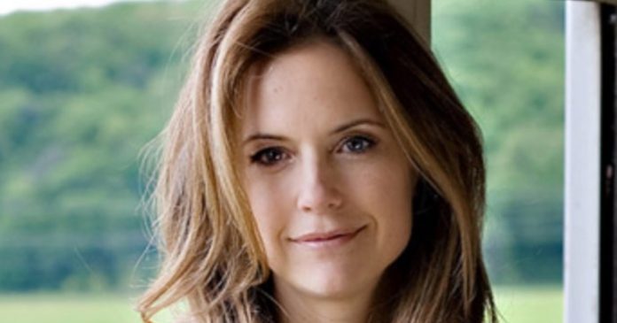 kelly-preston-breast-cancer kelly-preston-dies breast-cancer