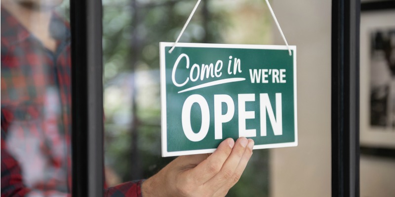 Western Cape ready to lift alcohol ban and open business says Winde and DA