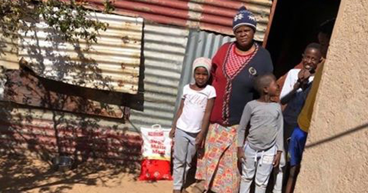 Incredible Leap of Faith from Expats Helps Feed South Africans in Need Back Home - SAPeople News