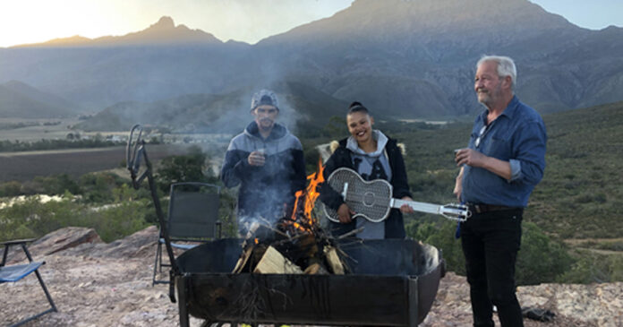 Blitzkriek-Braaikaaster Blitzkriek Braaikaaster - The Original Guitarbraai Grid