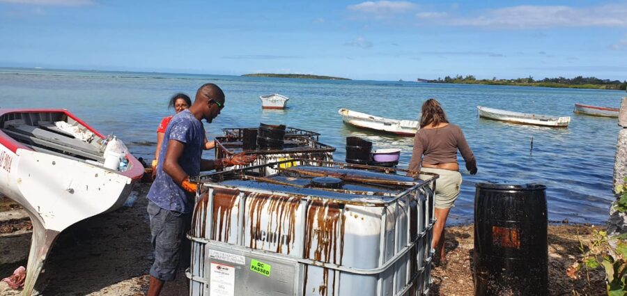 mauritius oil spill lives lost