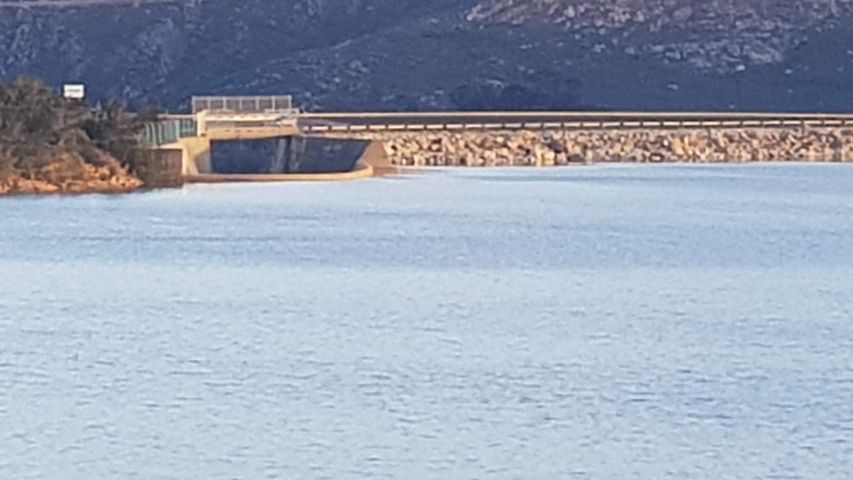 As can be seen today, the water at Theewaterskloof Dam is not yet overflowing. Photo: Donna Hadfield Herbert