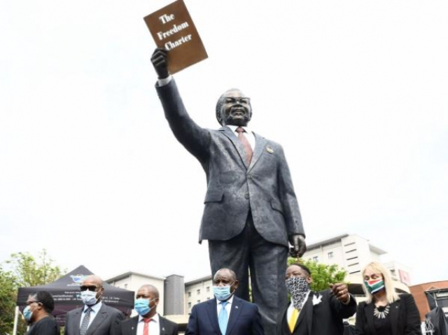 OR Tambo statue at airport OR Tambo statue at airport