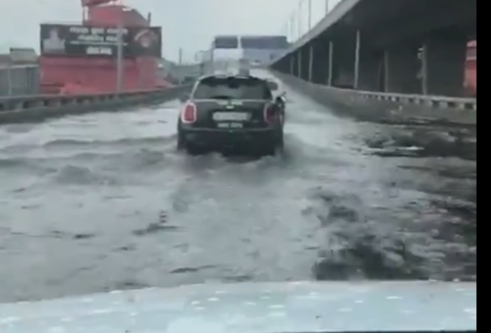 double decker m1 johannesburg flooding