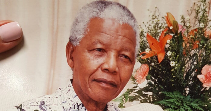 nelson-mandela-zelda-la-grange-th A note honouring Zelda la Grange, from Nelson Mandela.