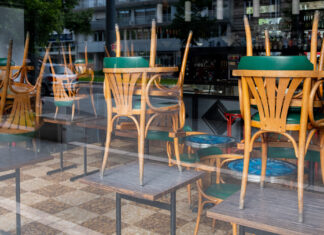 restaurants-closure-time-south-africa-iStock-th