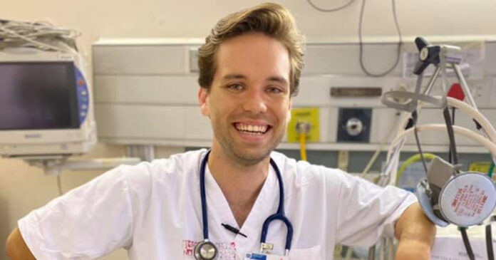 Dr-Symons-Firm-heroes-of-groote-schuur A Day in the Life of a Groote Schuur Intern in Hectic Covid Ward