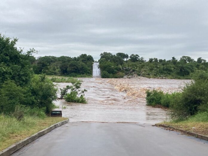 crocodile bridge closed kruger 2 crocodile bridge closed kruger 2